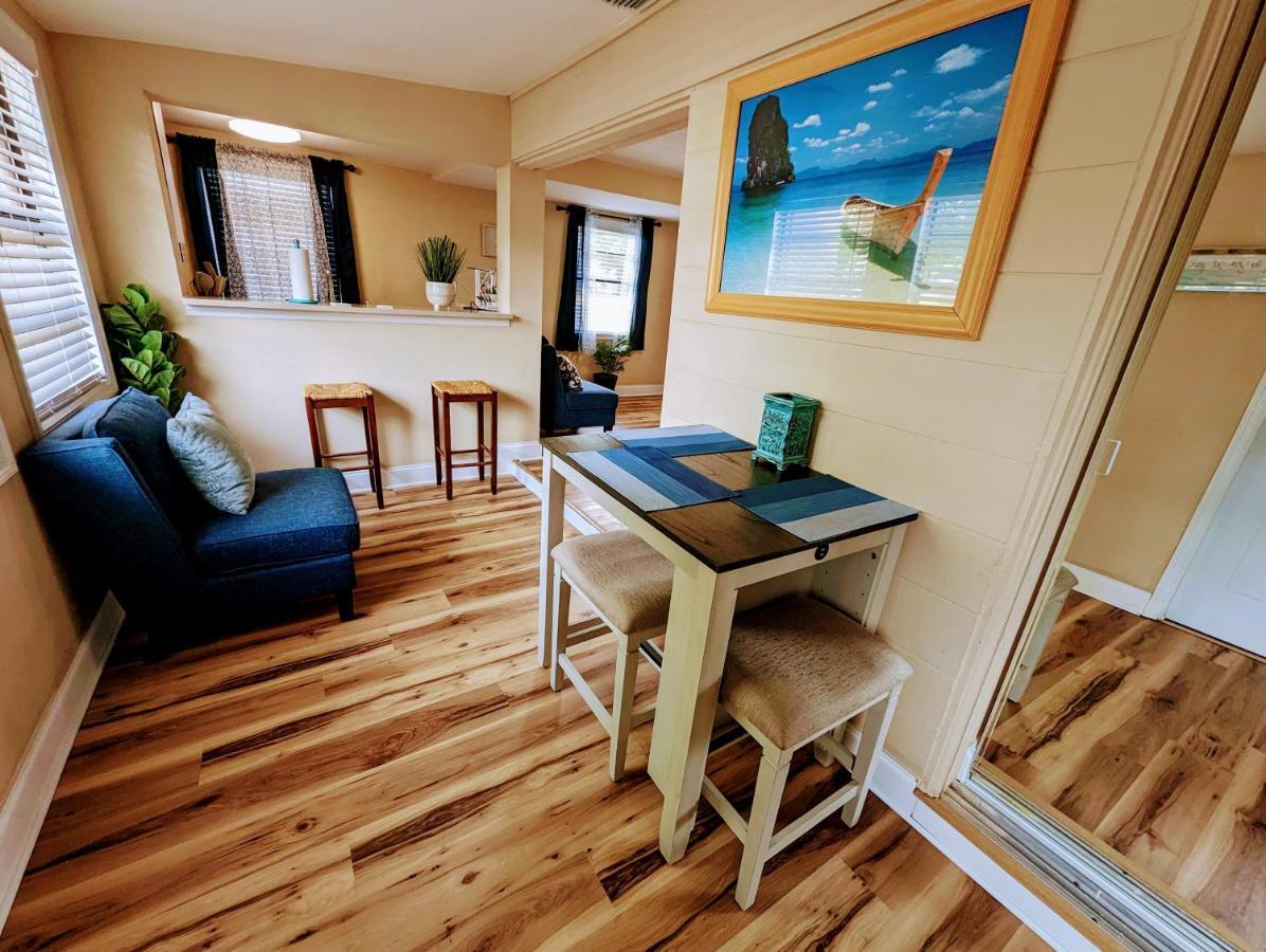 Charming & Cozy Lagoon Retreat - Steps From River - Parking Тайтъсвил Екстериор снимка